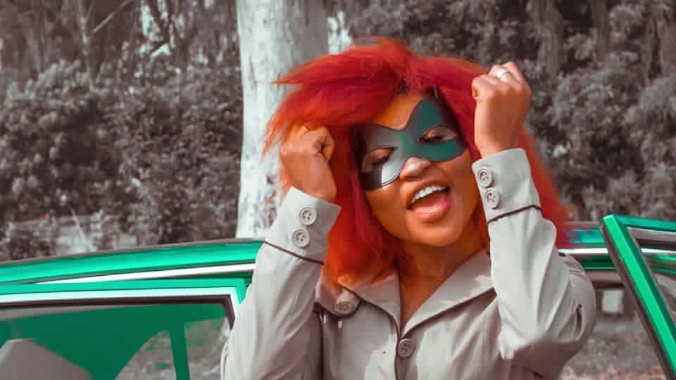 Dufie - Atadwe (Official Video) Dufie - Atadwe (Official Video)
