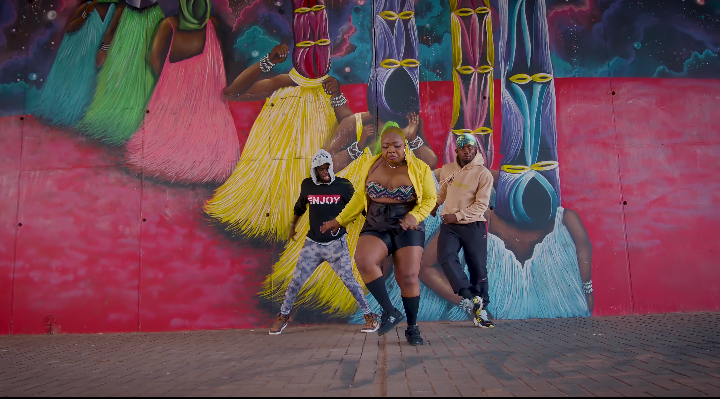 Video: Queen Haizel - JagaJaga Video: Queen Haizel - JagaJaga